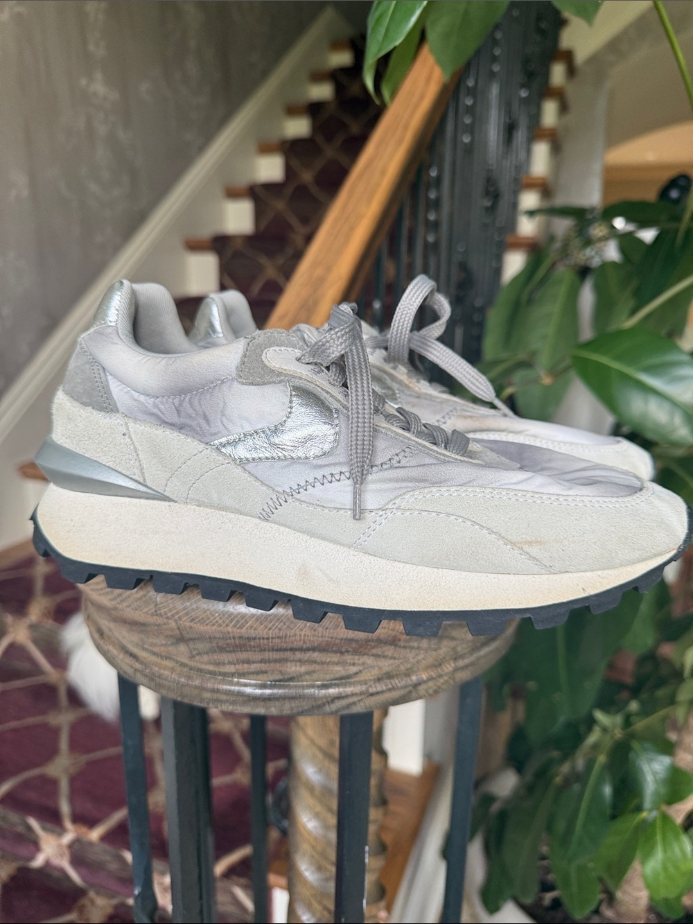 VOILE BLANCHE QWARK women’s size 8 preowned good condition